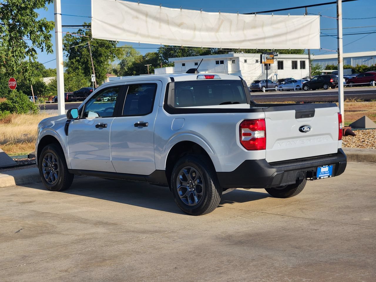 Used 2025 Ford Maverick XLT w/ Equipment Group 302A AWD/4WD image 7