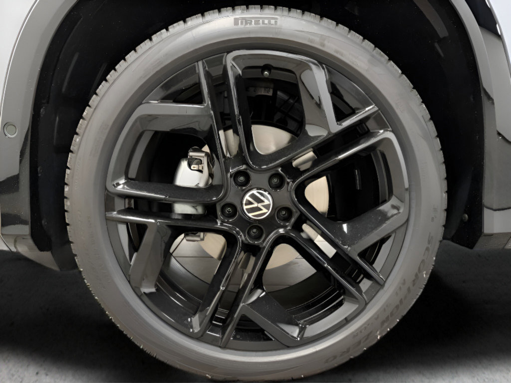 New 2026 Volkswagen Tiguan SE R-Line image 20