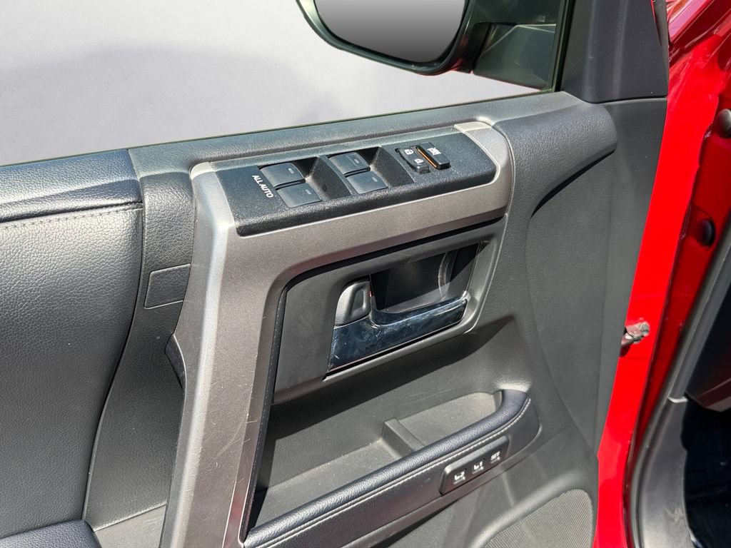 Used 2023 Toyota 4Runner Limited AWD/4WD image 15
