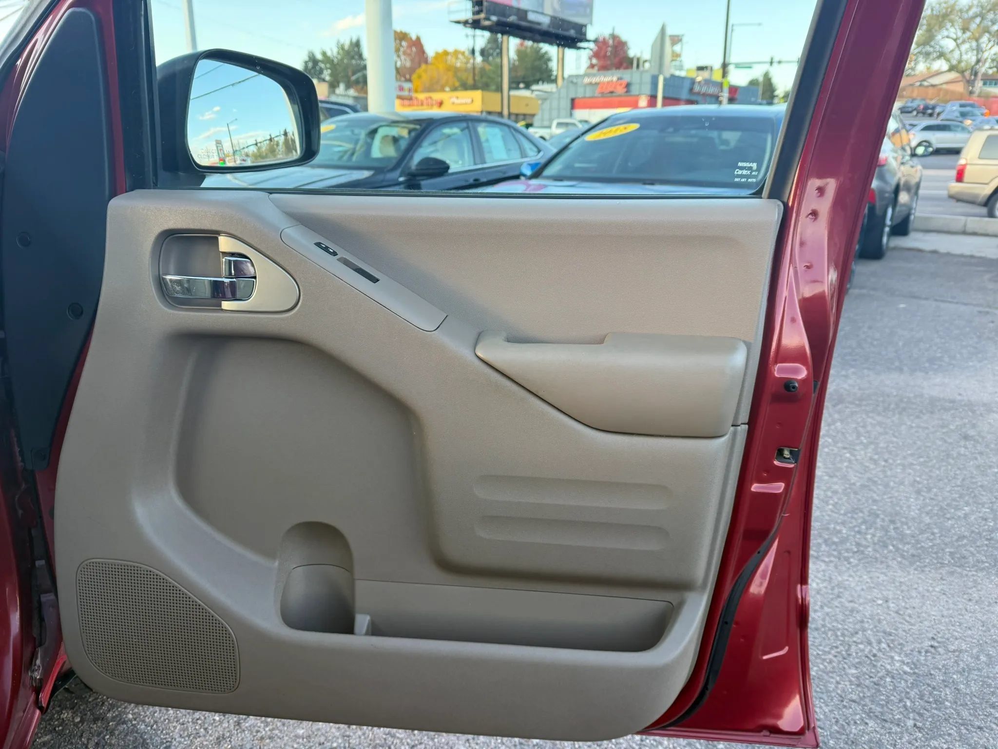 Used 2018 Nissan Frontier SV w/ Value Truck Package AWD/4WD image 16