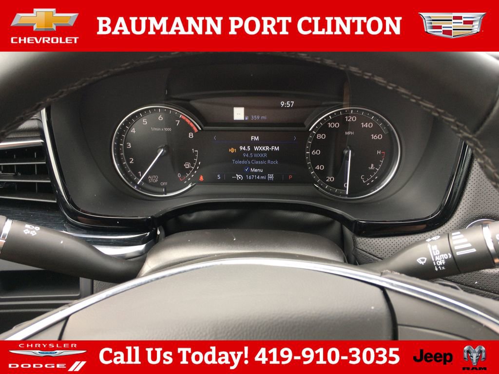 Used 2025 Cadillac XT5 Premium Luxury AWD/4WD image 18