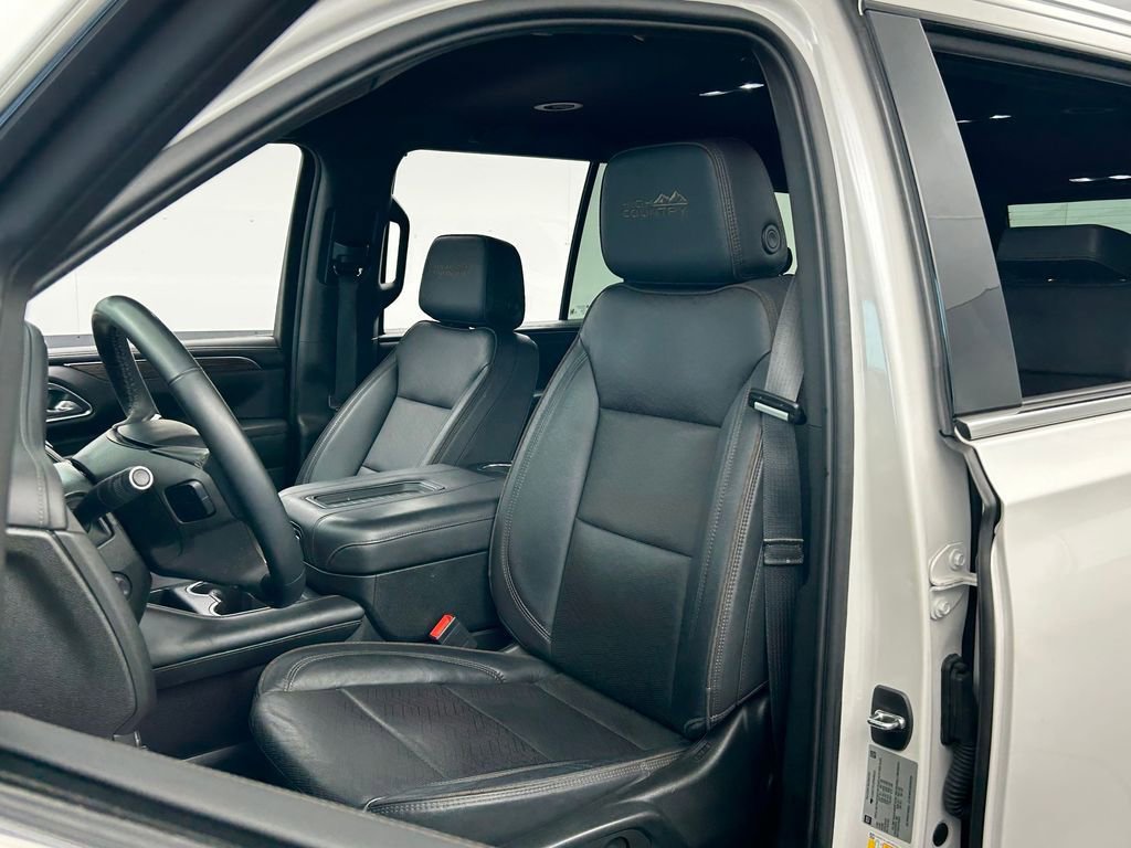 Used 2023 Chevrolet Tahoe High Country image 11