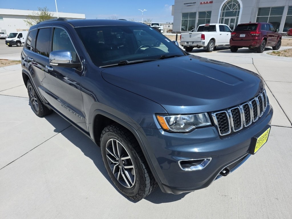 Used 2019 Jeep Grand Cherokee Limited w/ Trailer Tow Group IV AWD/4WD image 3
