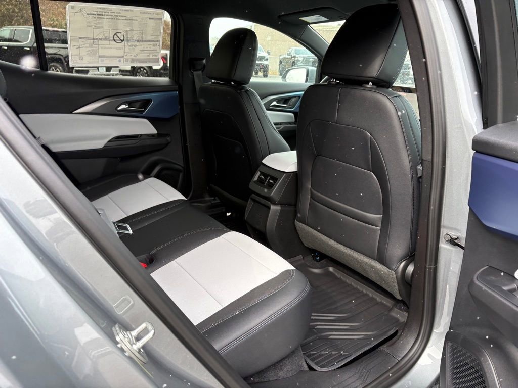 New 2026 Chevrolet Equinox EV LT image 23