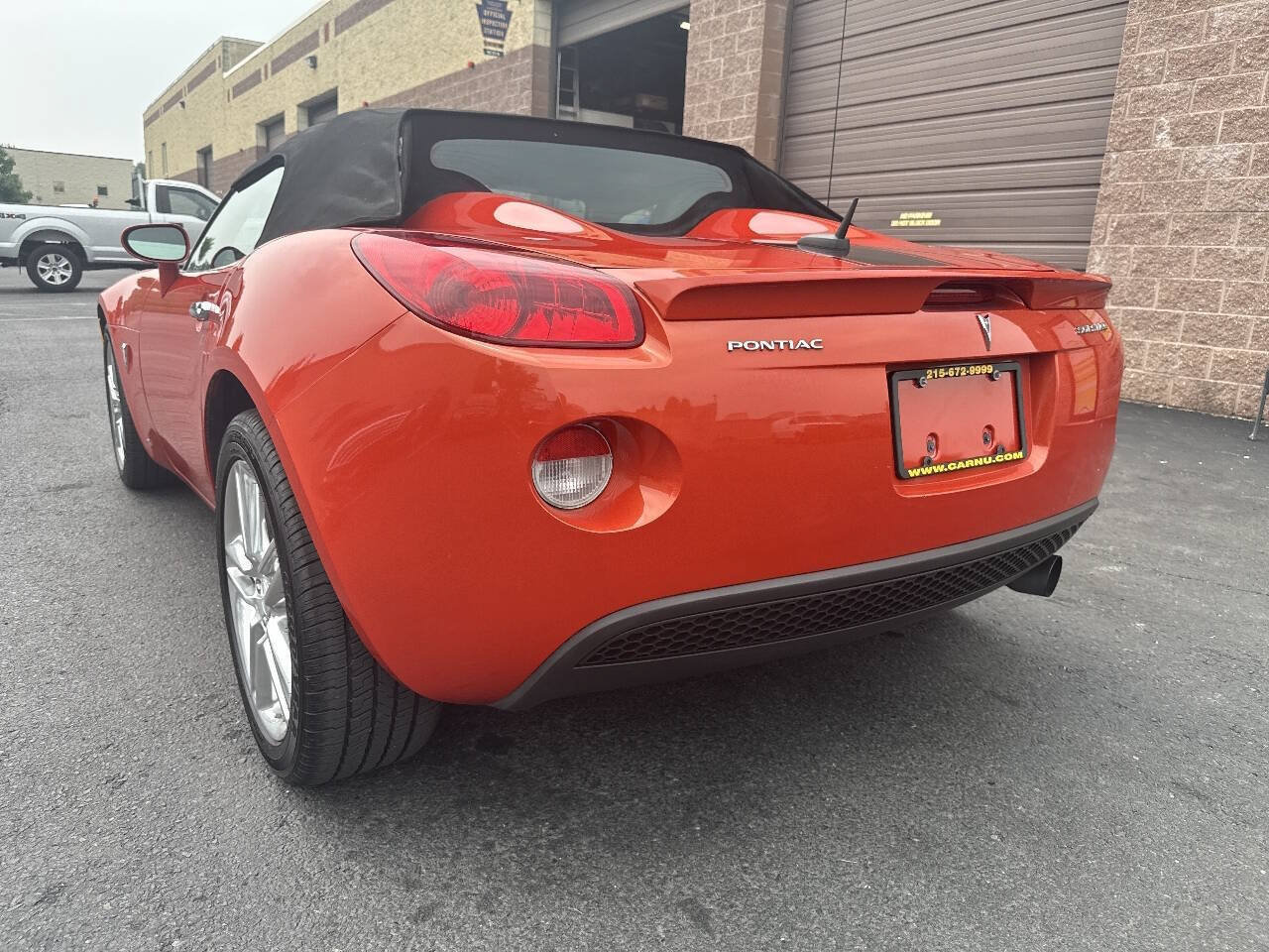 Used 2009 Pontiac Solstice Street Edition RWD image 16