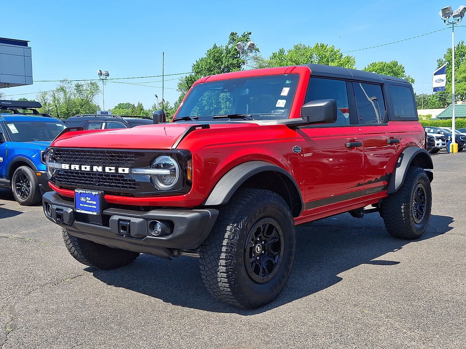 Used 2023 Ford Bronco Wildtrak AWD/4WD image 3