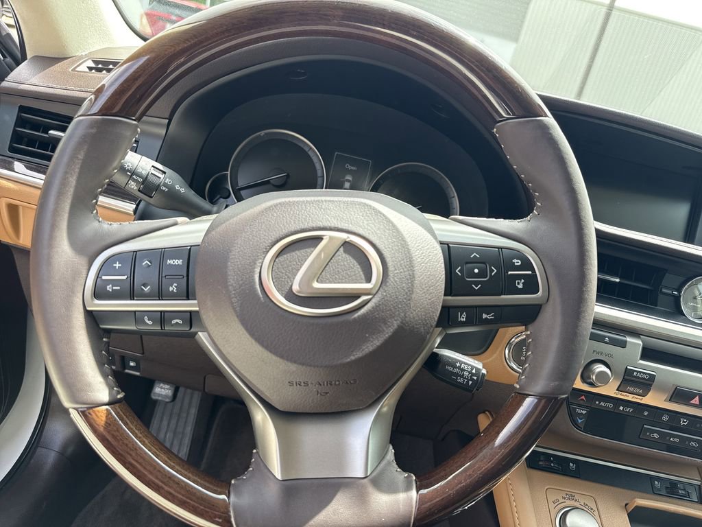 Used 2018 Lexus ES 350 w/ Premier Package FWD image 23