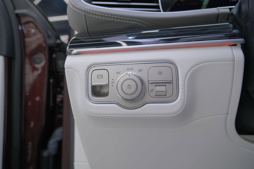 Used 2022 Mercedes-Benz Maybach GLS 600 4MATIC image 79