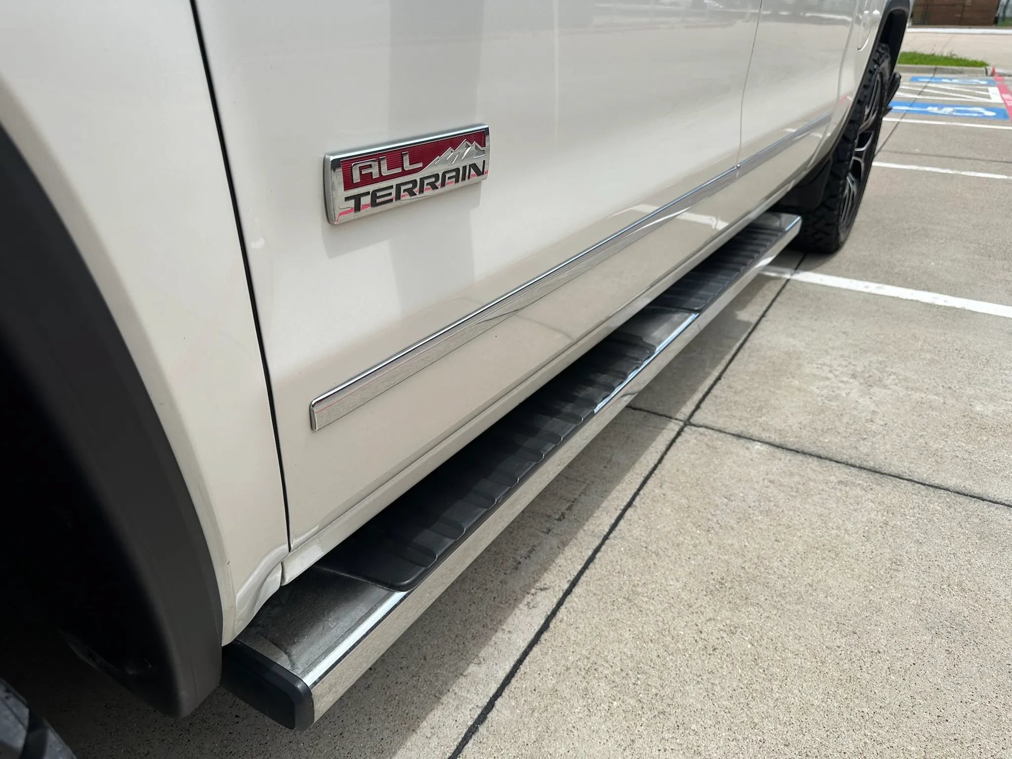 Used 2015 GMC Sierra 1500 SLT AWD/4WD image 4
