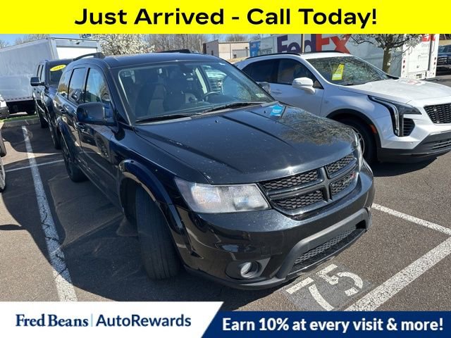 Used 2019 Dodge Journey SE w/ Blacktop Package