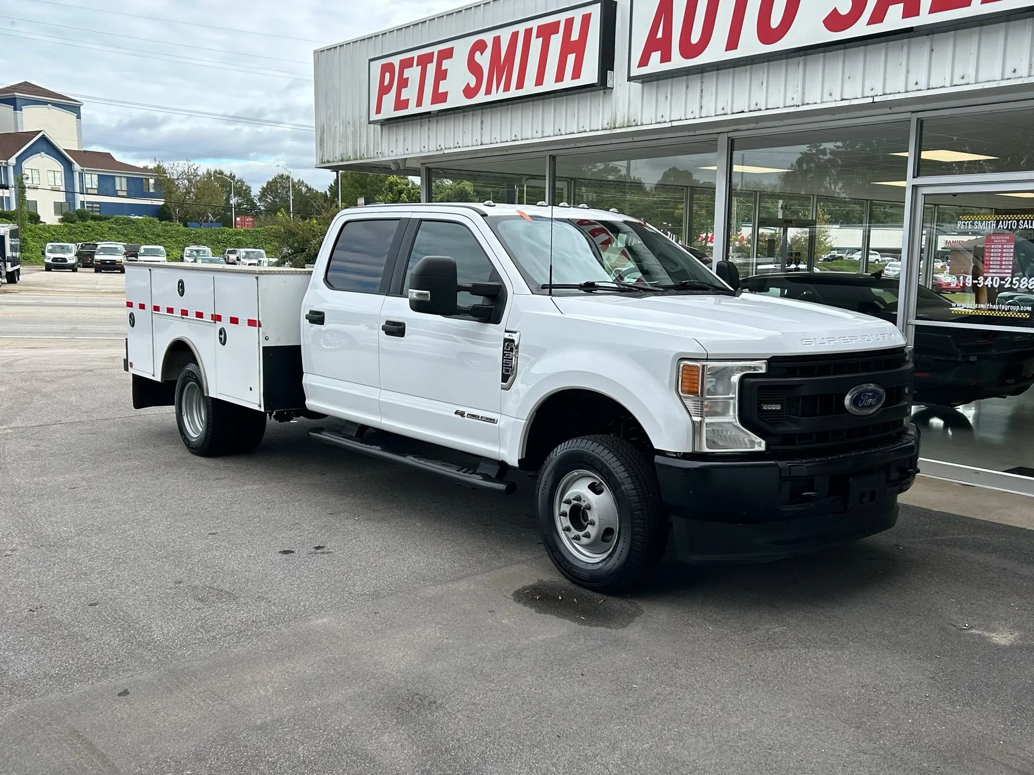 Used 2022 Ford F350 XL w/ Power Equipment Group AWD/4WD image 5