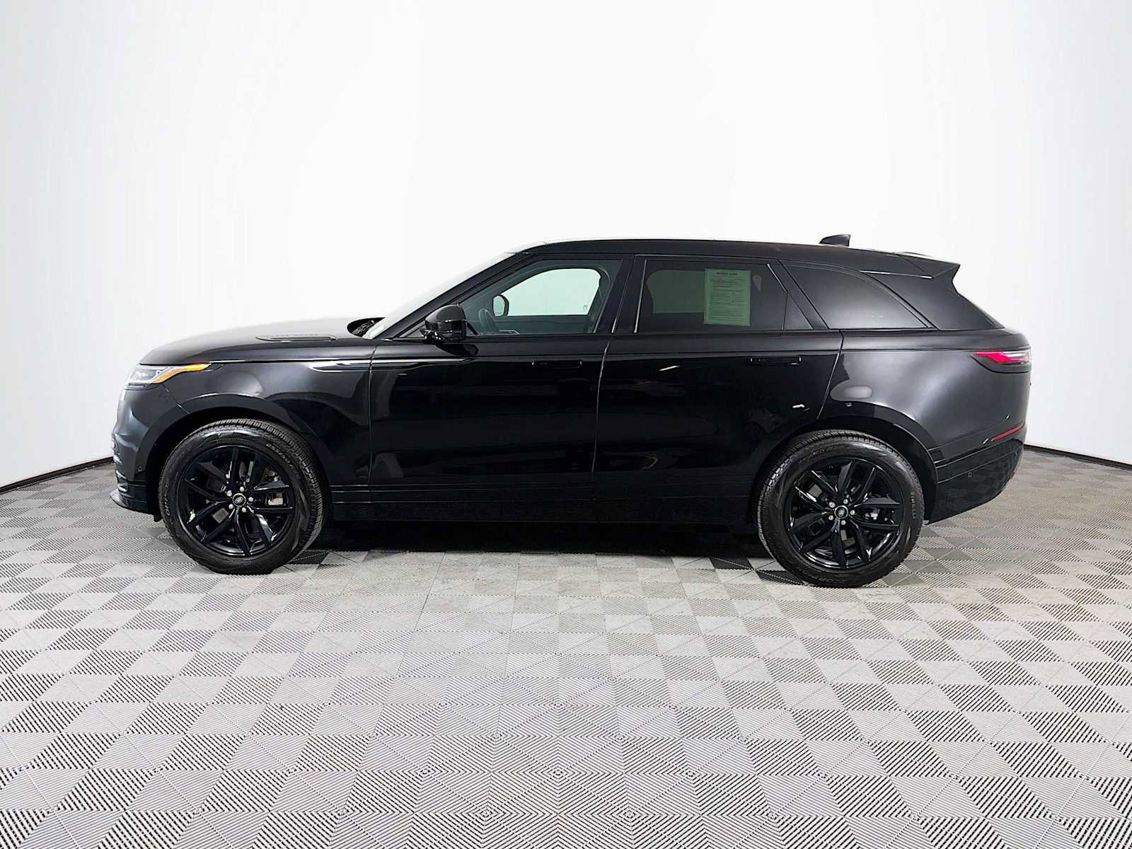 Used 2026 Land Rover Range Rover Velar Dynamic SE AWD/4WD image 8