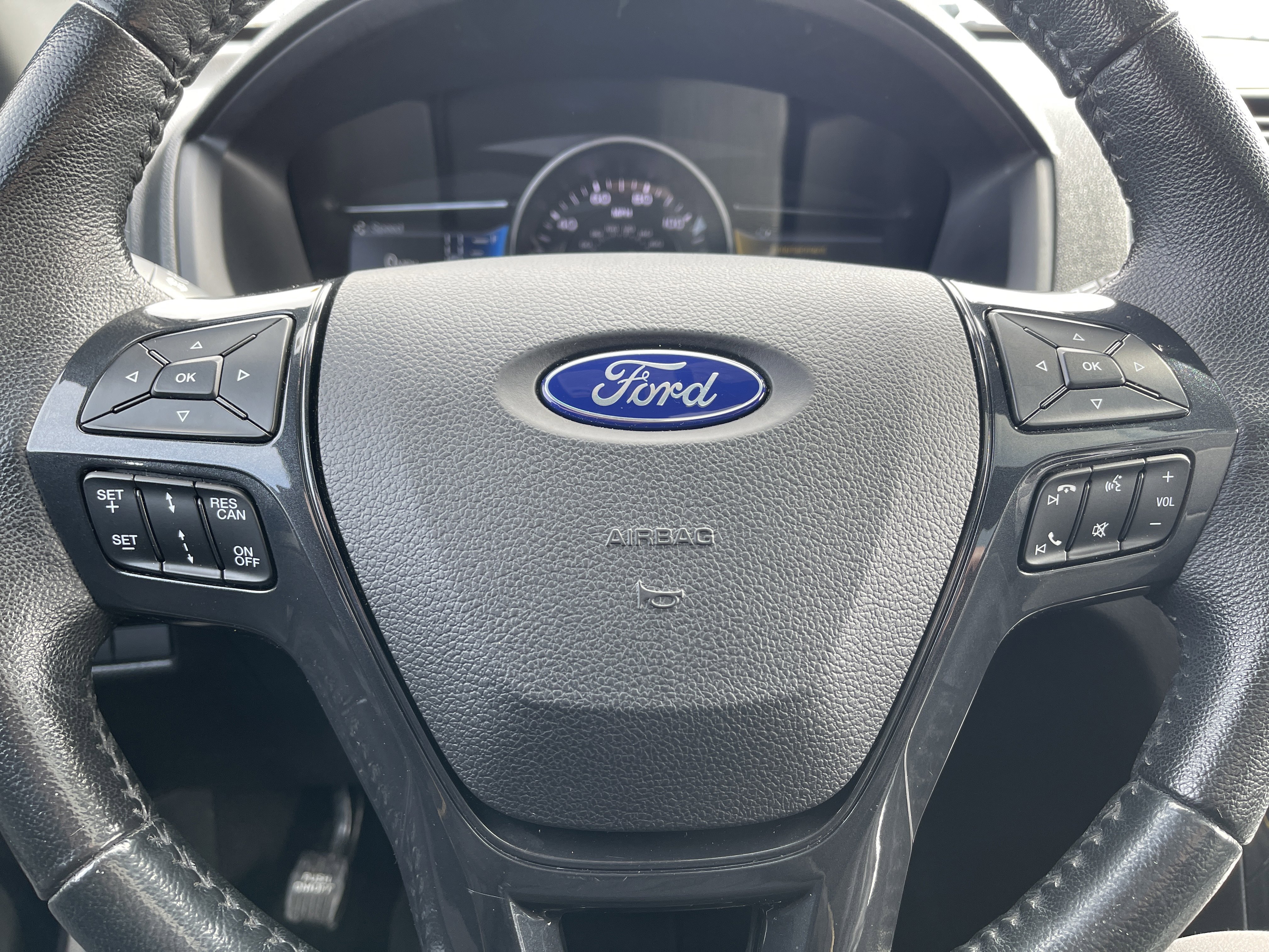 Used 2018 Ford Explorer XLT w/ Equipment Group 202A image 18