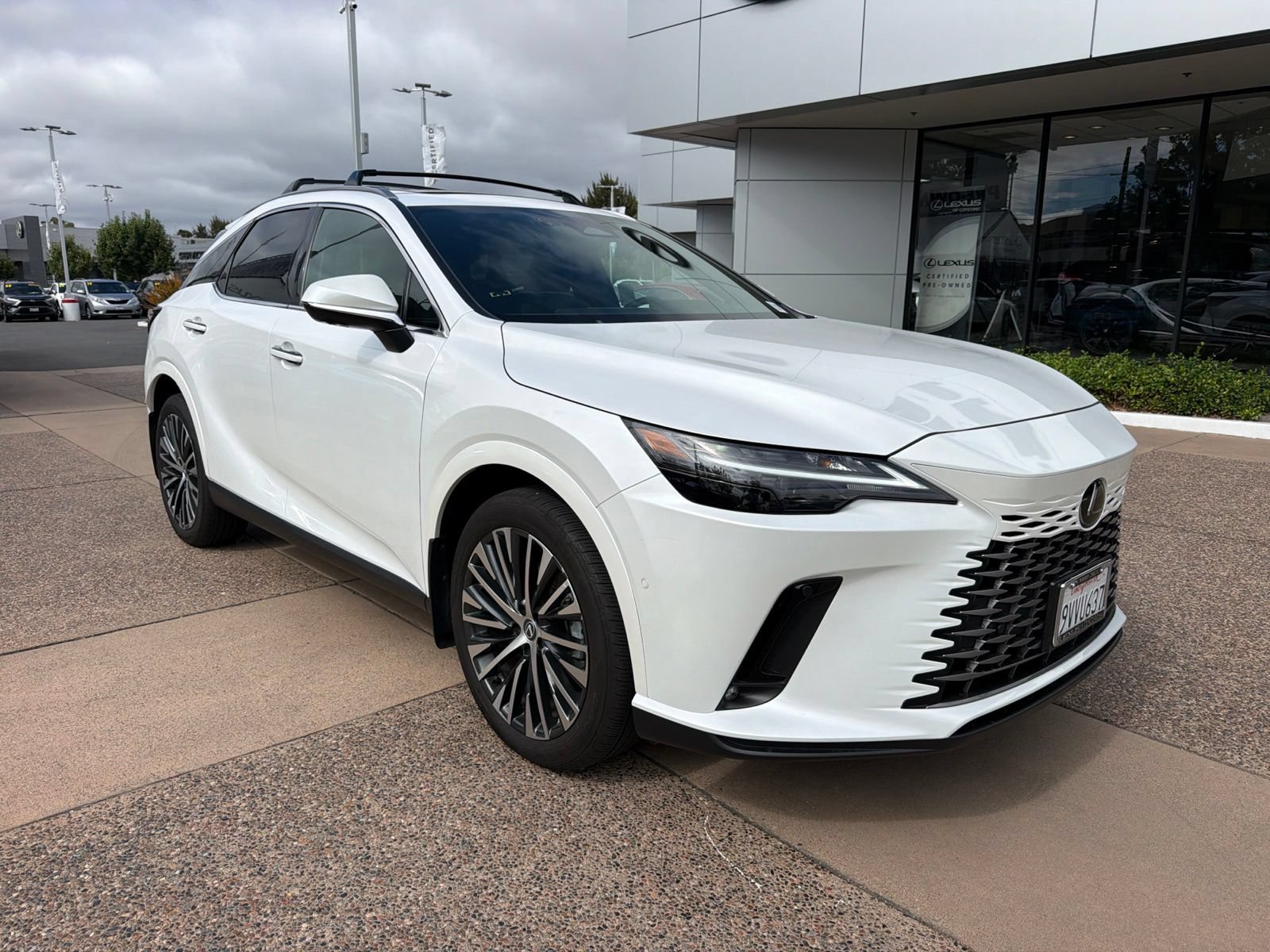 Certified 2025 Lexus RX 350 w/ Convenience Package AWD/4WD image 3