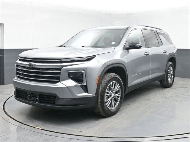 Certified 2025 Chevrolet Traverse LT w/ Driver Confidence Package image 10