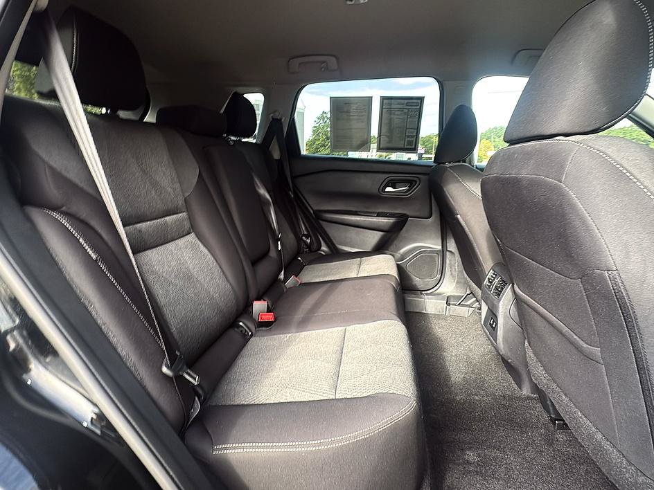 Certified 2025 Nissan Rogue SV AWD/4WD image 23