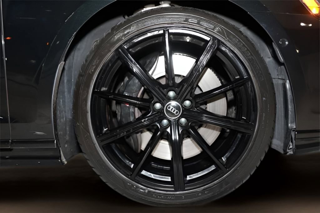 Used 2022 Audi S8 w/ S8 Executive Package image 45