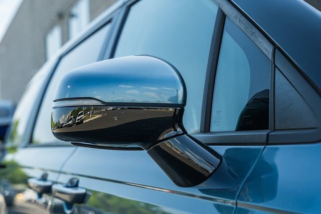 Used 2024 Kia Carnival EX FWD image 18