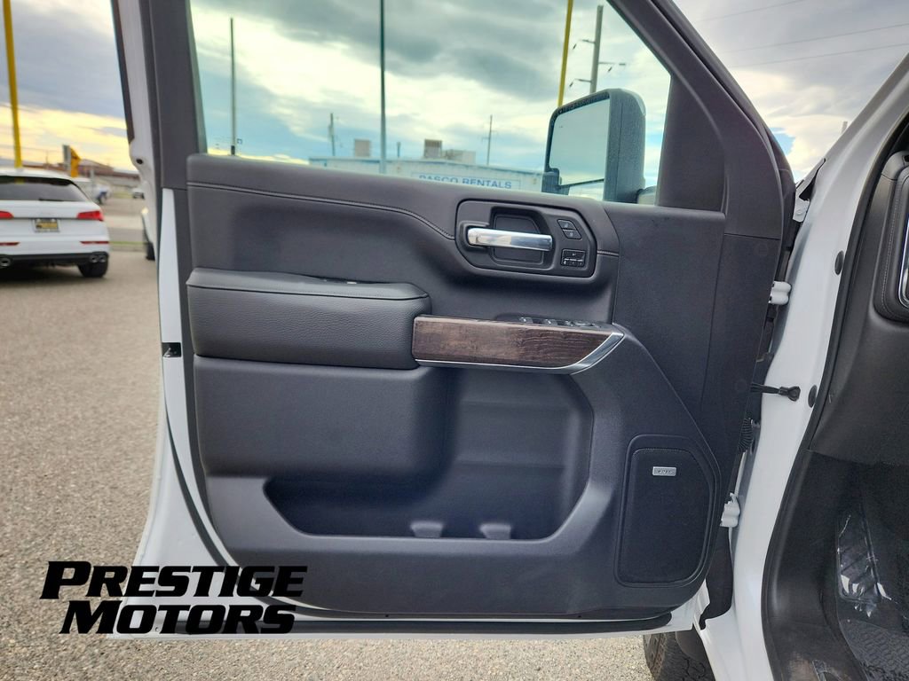 Used 2023 GMC Sierra 2500 Denali image 18