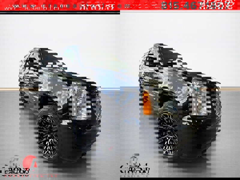 Used 2014 GMC Yukon XL Denali image 1