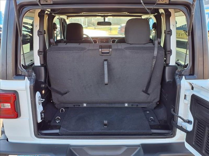 Used 2021 Jeep Wrangler Sport S image 25