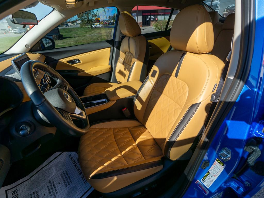 Used 2023 Nissan Sentra SV w/ SV Premium Package image 15