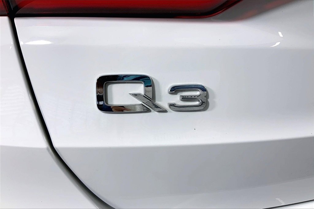 Used 2020 Audi Q3 2.0T Premium w/ Convenience Package image 7