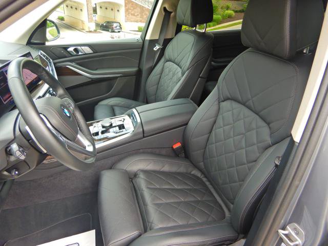 Used 2026 BMW X7 xDrive40i w/ Premium Package AWD/4WD image 13