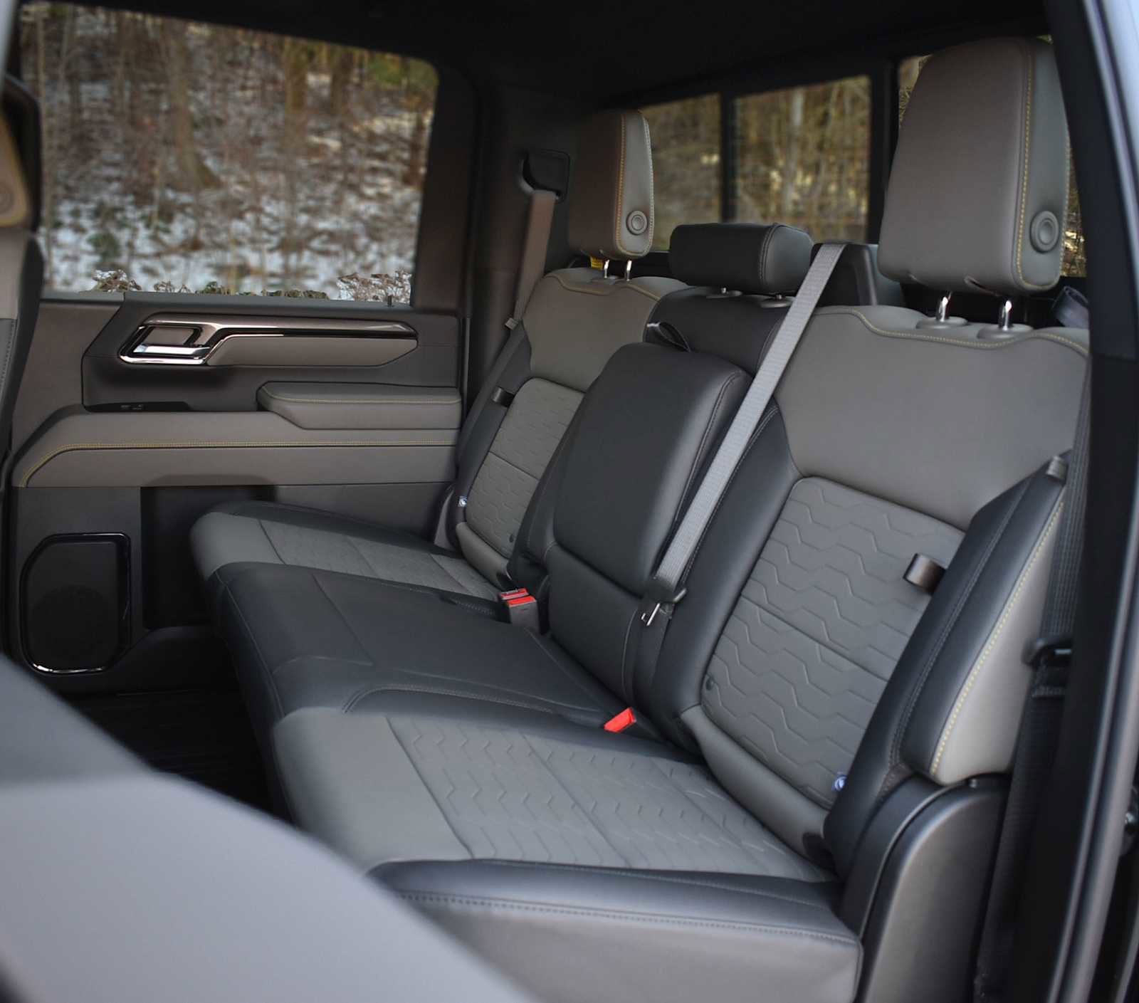 New 2026 Chevrolet Silverado 2500 ZR2 w/ LPO, Dark Essentials Package image 13