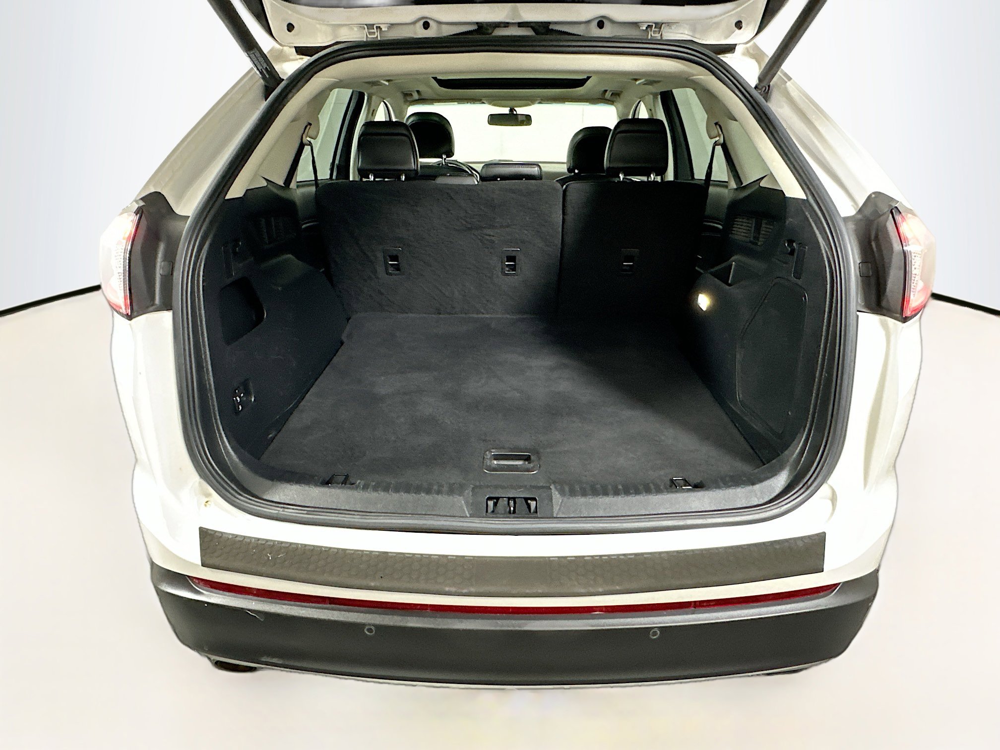 Used 2017 Ford Edge Titanium w/ Equipment Group 301A FWD image 30