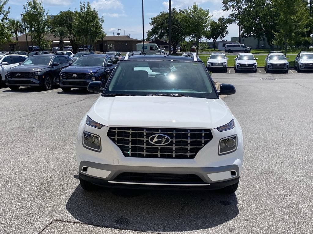 New 2026 Hyundai Venue SEL FWD image 3