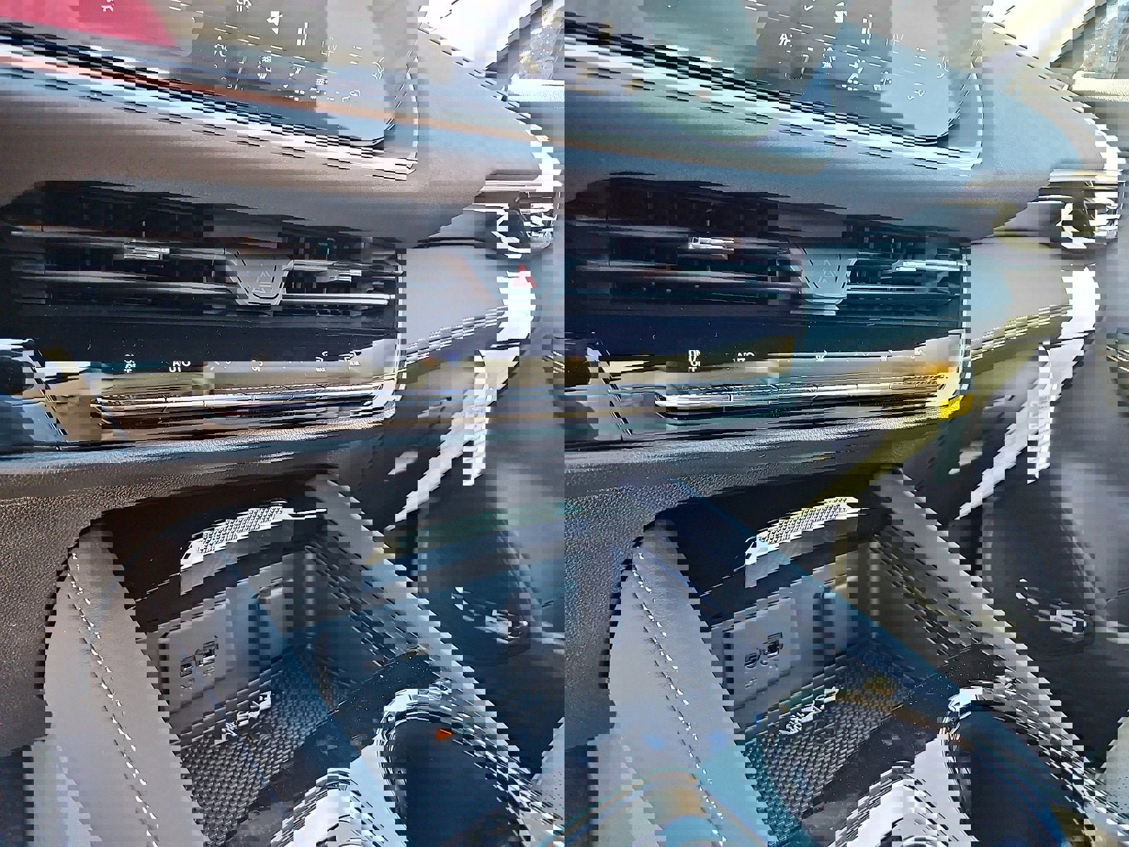 New 2026 Buick Envision Sport Touring image 17