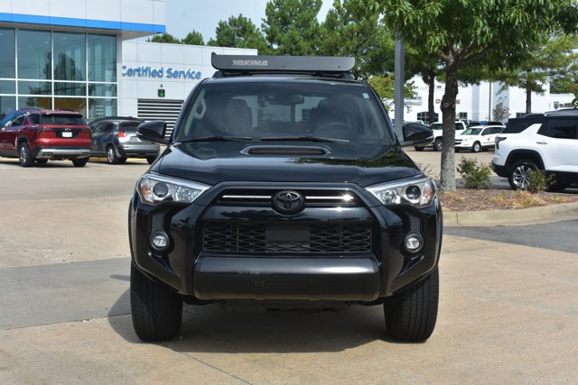 Used 2021 Toyota 4Runner Venture w/ Moonroof Package AWD/4WD image 2