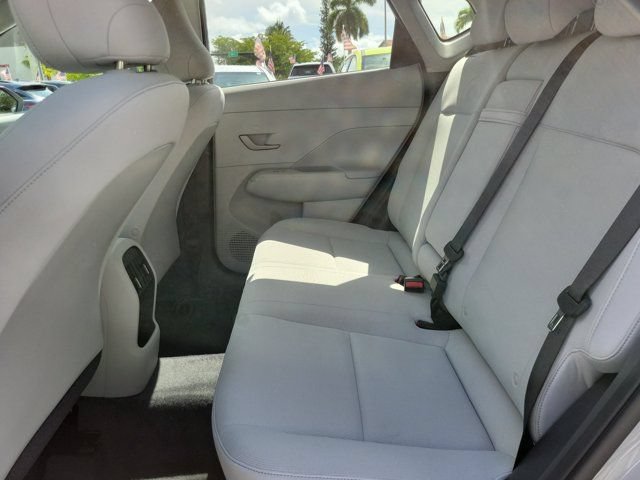 Certified 2024 Hyundai Kona SEL w/ Convenience Package AWD/4WD image 7
