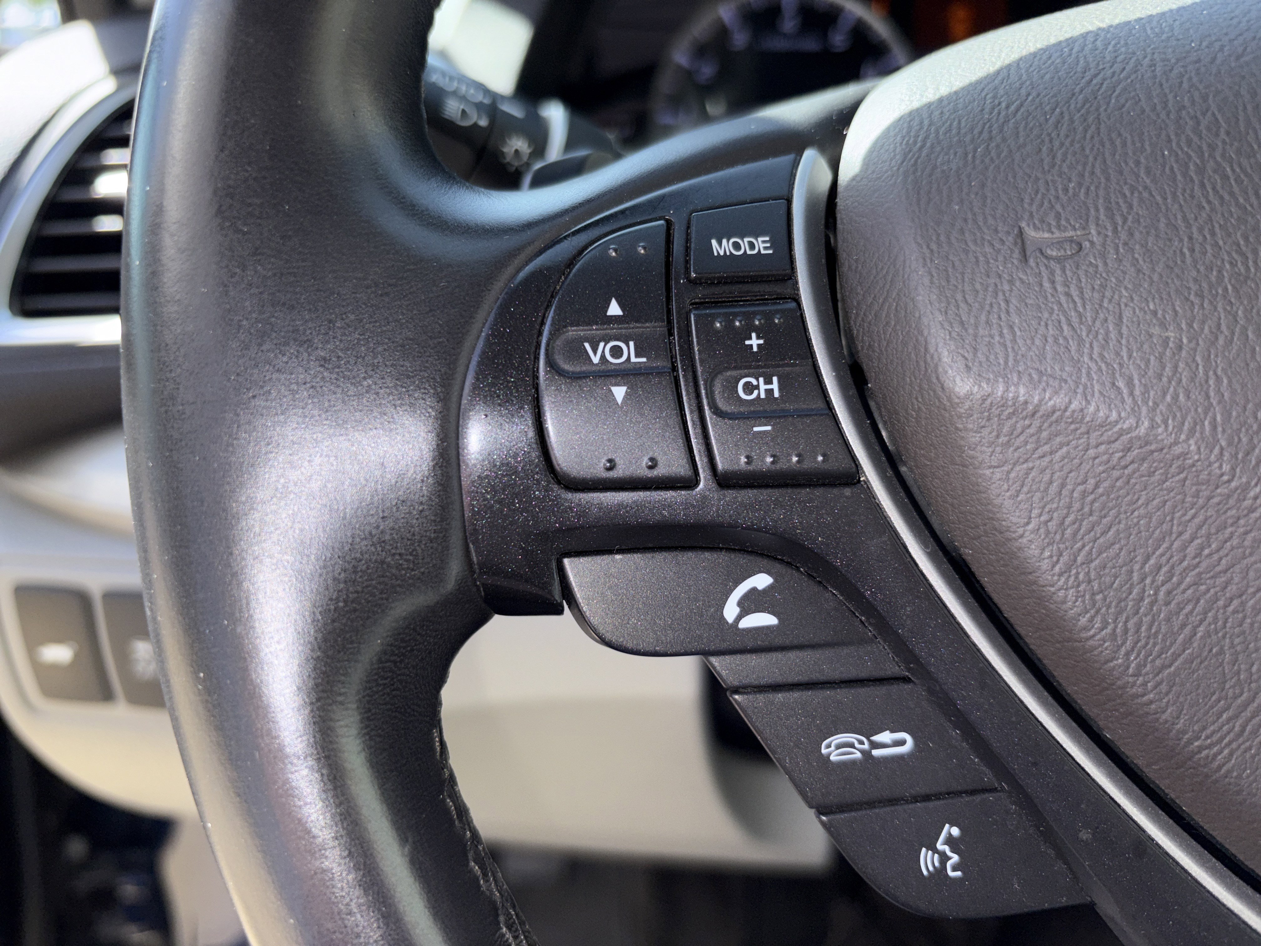 Used 2017 Acura RDX AWD w/ Technology Package image 19