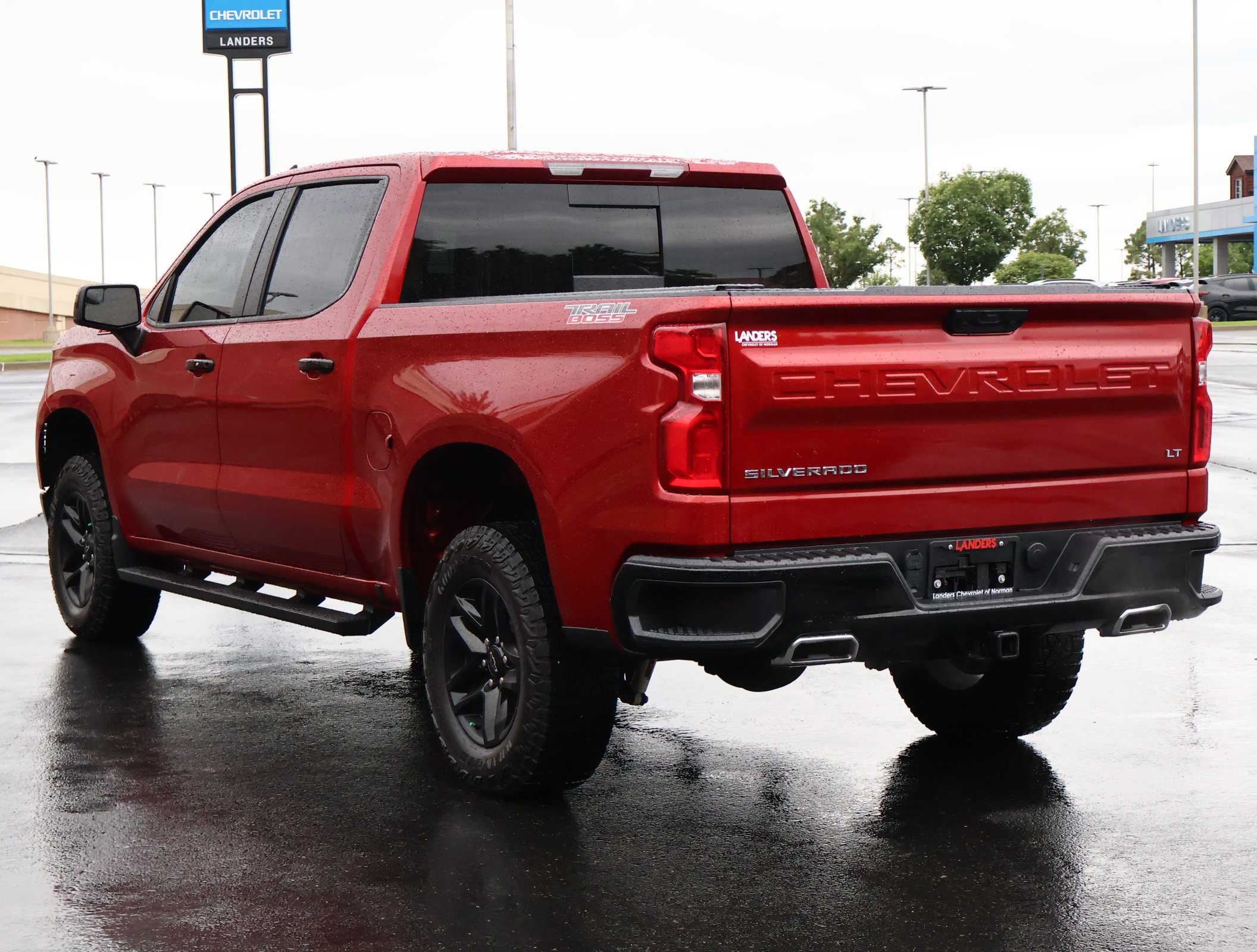 Used 2024 Chevrolet Silverado 1500 LT Trail Boss w/ Convenience Package II AWD/4WD image 7