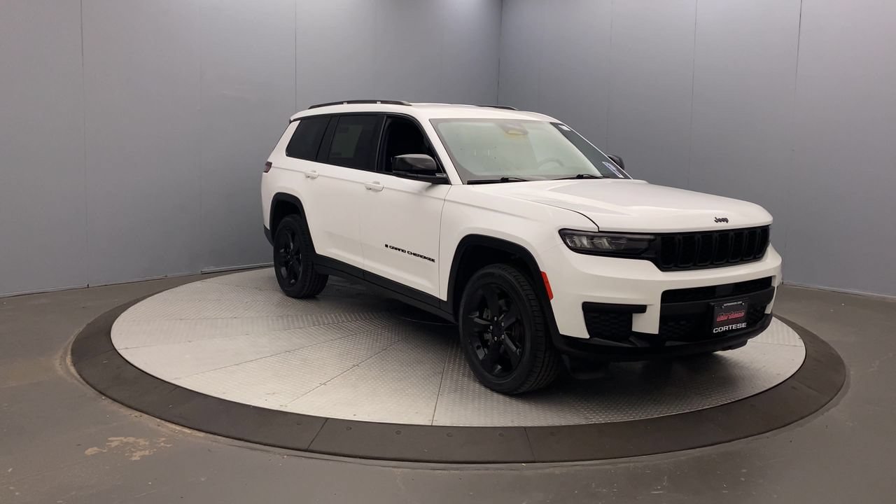 Used 2023 Jeep Grand Cherokee L Laredo AWD/4WD image 7