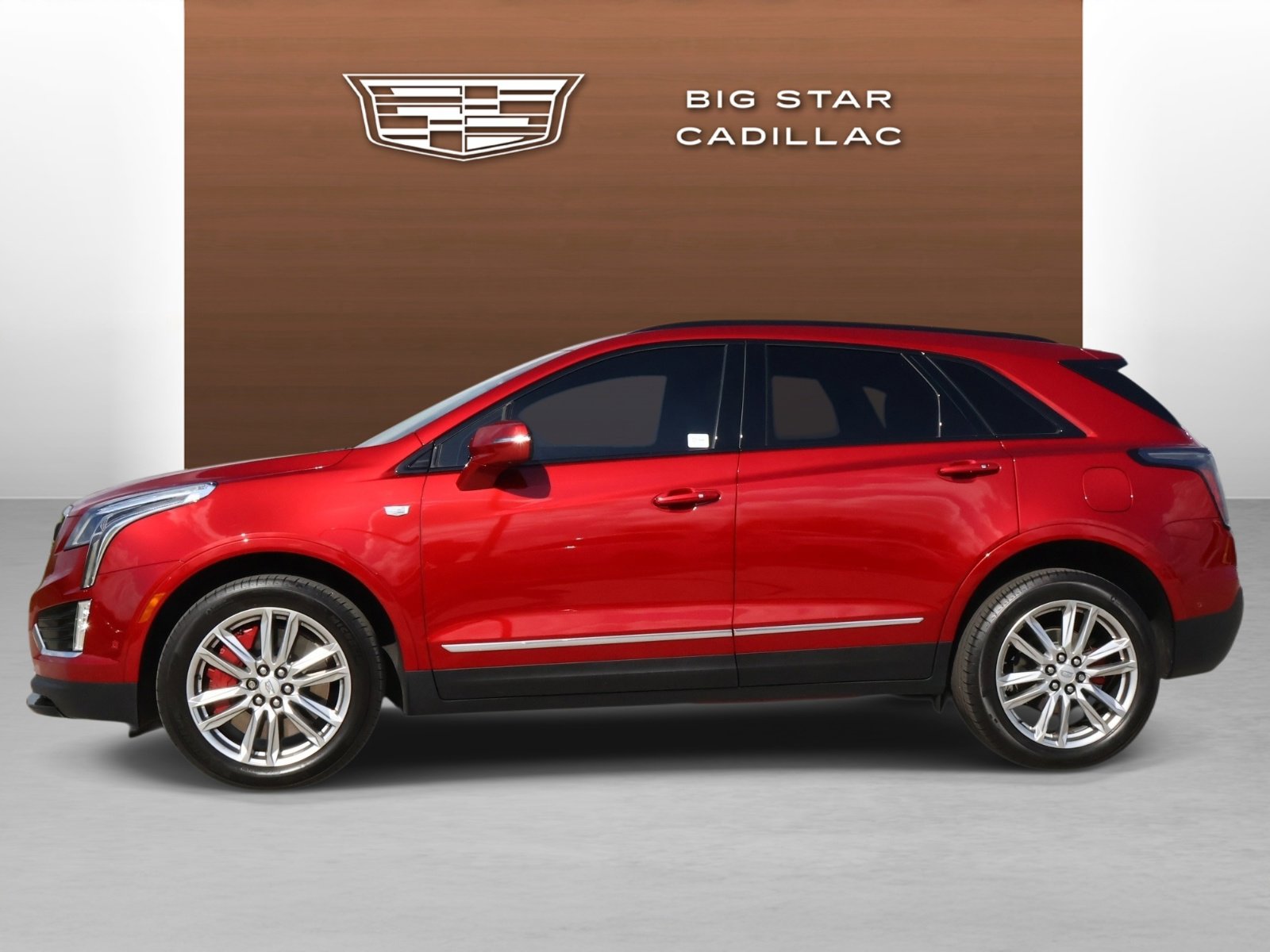 Certified 2023 Cadillac XT5 Sportv w/ Technology Package image 2