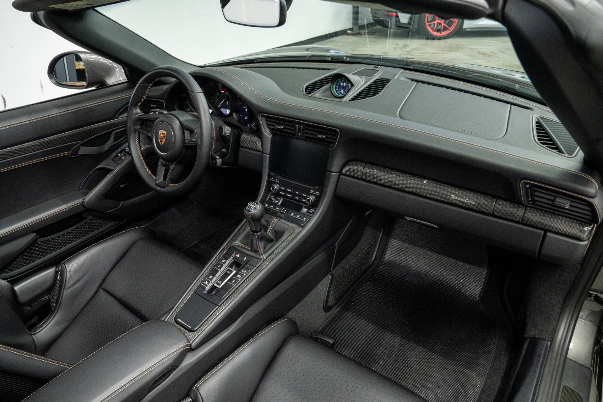 Used 2019 Porsche 911 Speedster RWD image 13