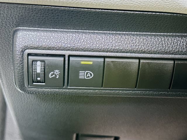 Used 2026 Toyota Corolla SE FWD image 13