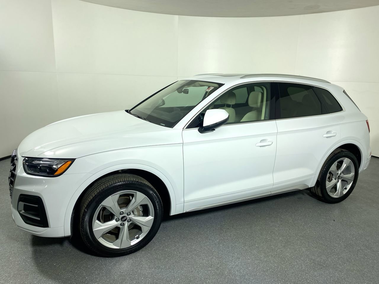 Used 2021 Audi Q5 Premium Plus w/ Premium Plus Package AWD/4WD image 25