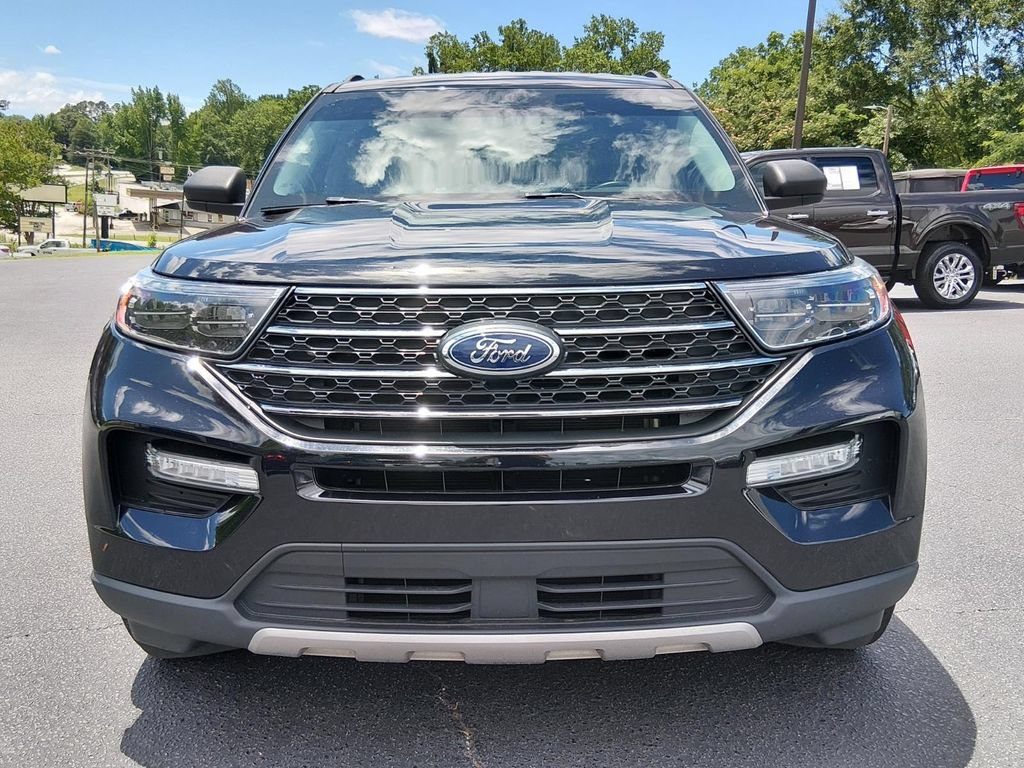 Used 2023 Ford Explorer XLT w/ Equipment Group 202A RWD image 9