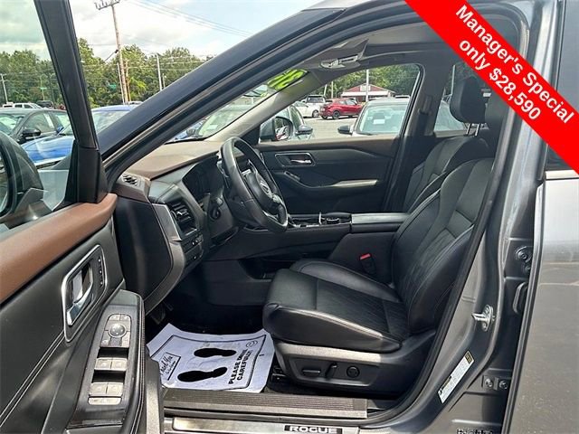 Certified 2023 Nissan Rogue Platinum w/ Platinum Premium Package image 13