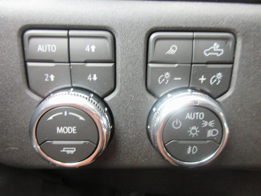 New 2026 GMC Sierra 3500 SLT w/ SLT Premium Package image 16