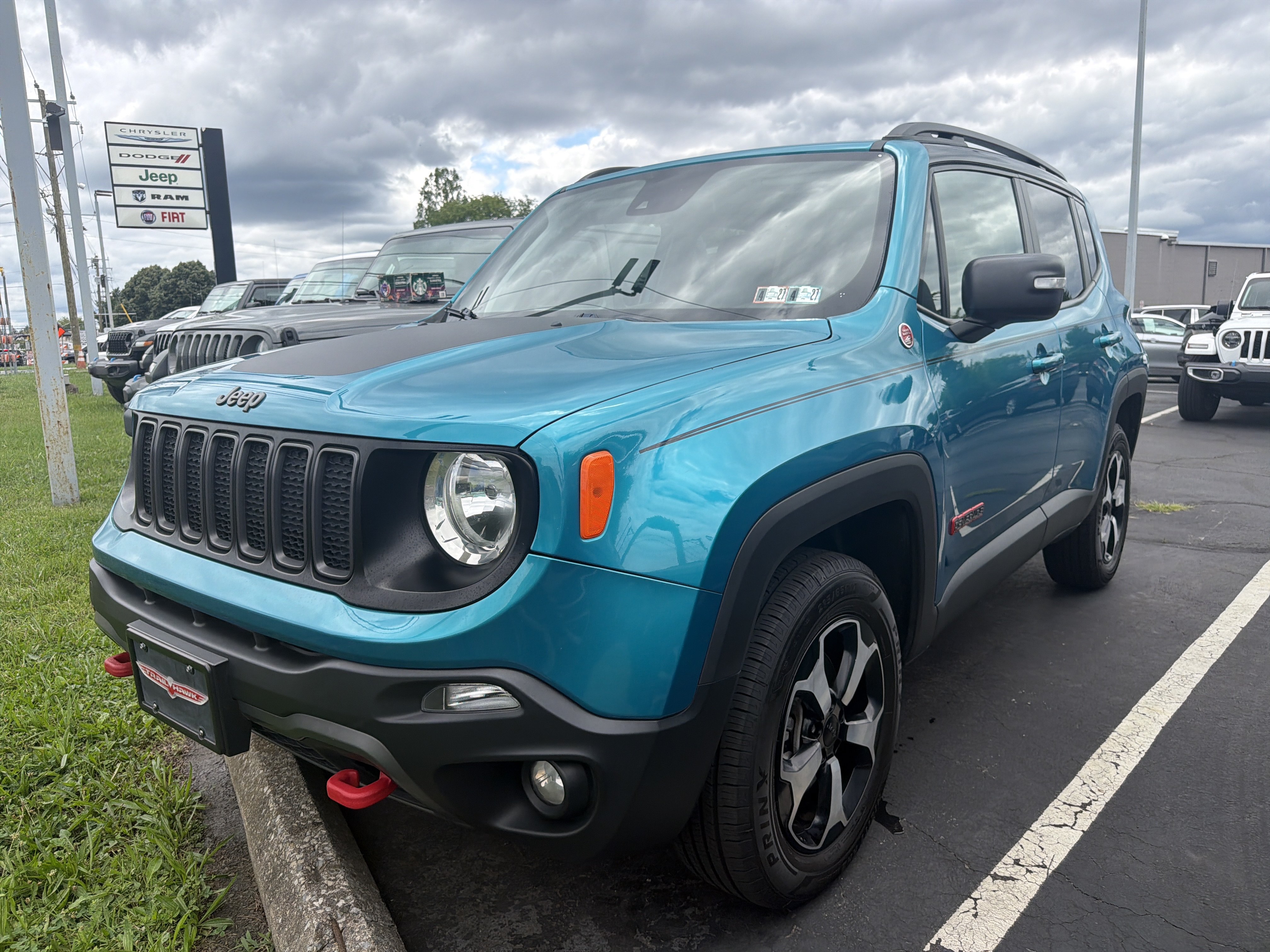 Used 2021 Jeep Renegade Trailhawk w/ Sun & Sound Group AWD/4WD image 3