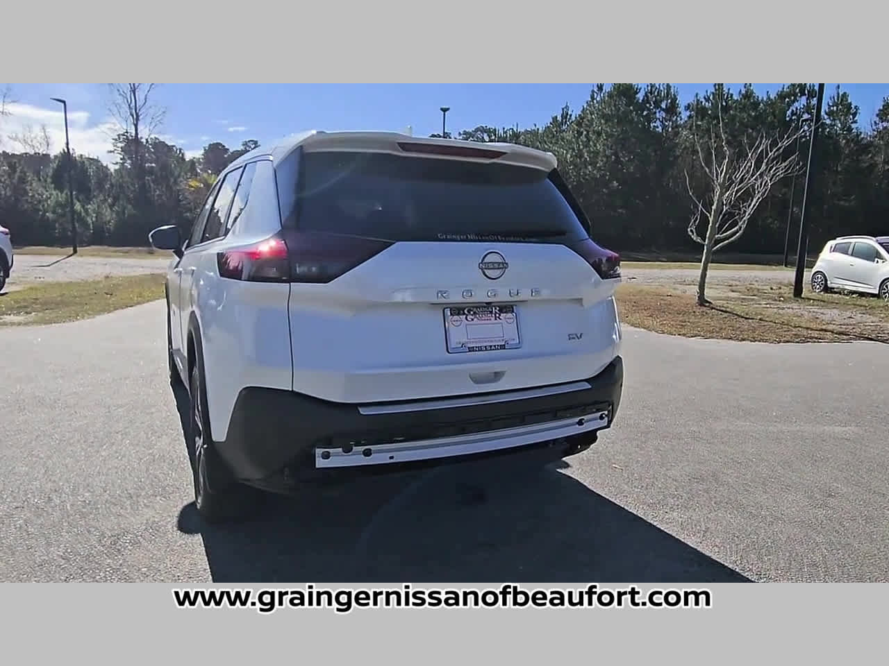 Used 2023 Nissan Rogue SV FWD image 28
