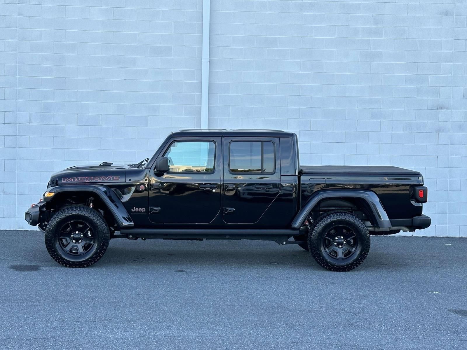 Used 2023 Jeep Gladiator Mojave w/ Cold Weather Group image 2