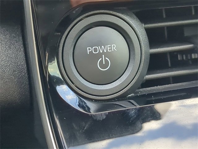 Used 2025 Toyota bZ4X XLE image 28