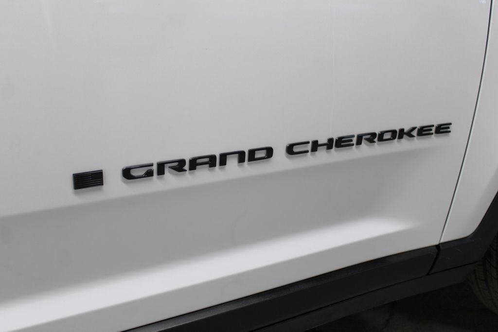 New 2026 Jeep Grand Cherokee Altitude image 38