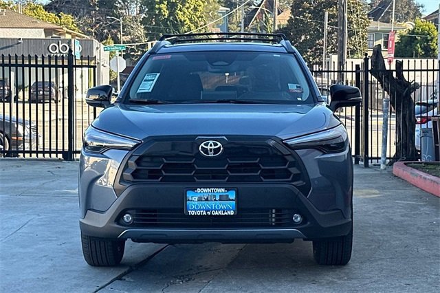 Used 2026 Toyota Corolla Cross XLE image 3